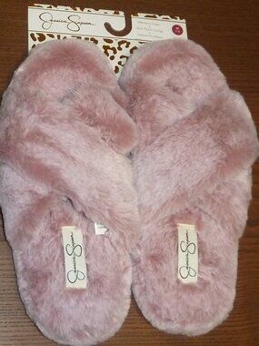 JS Jessica Simpson Tipped Fur Platform Cross Womens Pink Fuzzy Slippers Medium